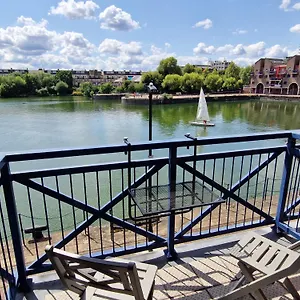 https://2-bed-wapping-flat-dockside-views.brighton-hotels-england.com